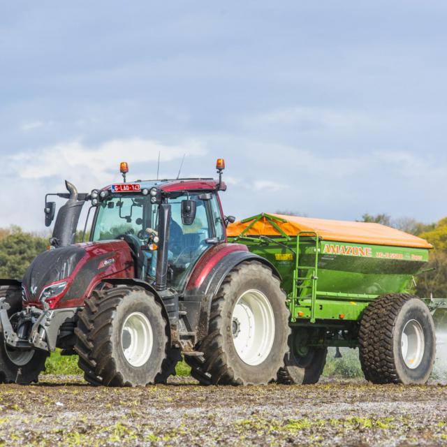 Kalk strooien Amazone 8 ton